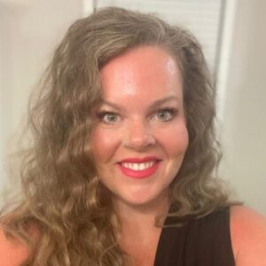 Profile photo of Lindsey Hedge