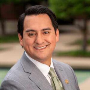 Profile photo of Omar Roman