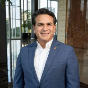 Profile photo of Carlos Flores